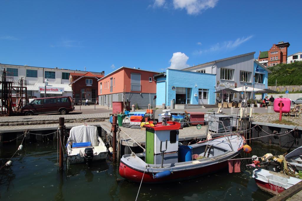 Ferienwohnung Kutterfisch Direkt Im Stadthafen Sassnitz Exterior photo